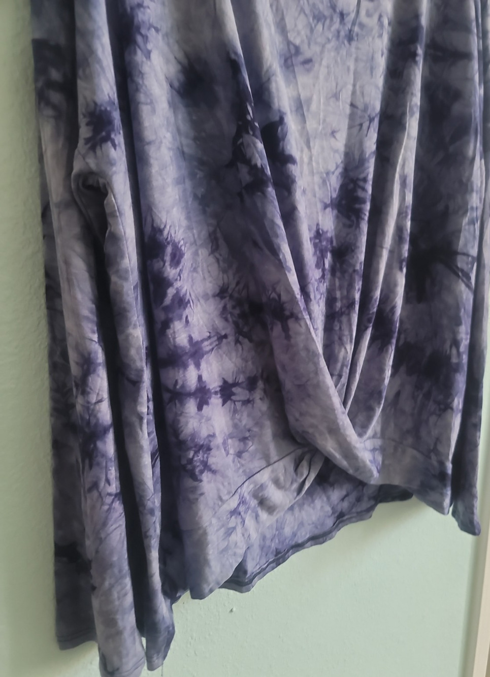 e. Luna Tie Dye Print Twist Front Top Purple Plus 3X Rayon Stretch Soft
